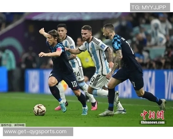 莫德里奇:足球场上的艺术家与战士,传奇生涯的背后故事与成就解析 莫德里奇:足球场上的艺术家与战士,传奇生涯的背后故事与成就解析